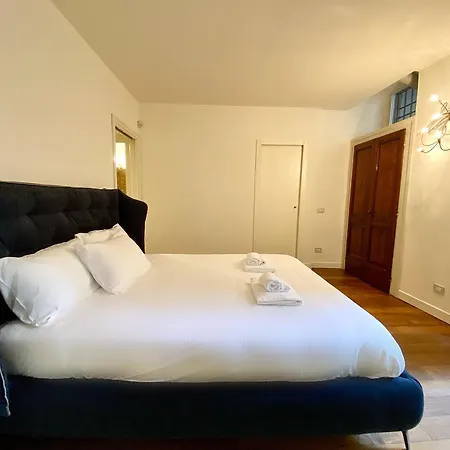 La Casa Dell'arte In Piazza Vecchia Apartmán